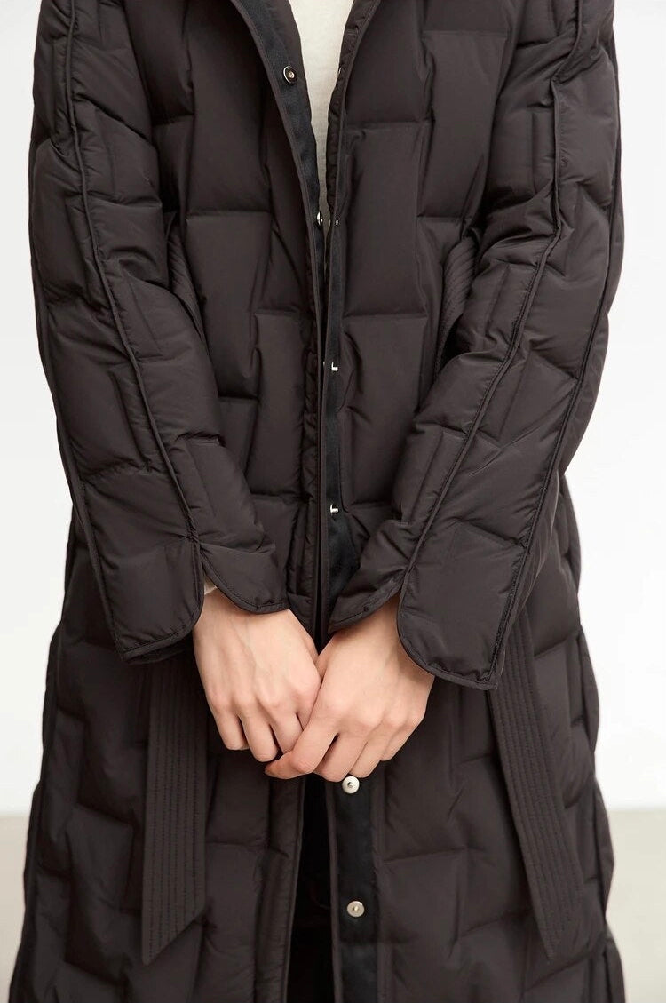 “Winter’s Tale” Women’s Minimalistic Hooded Winter Jacket
