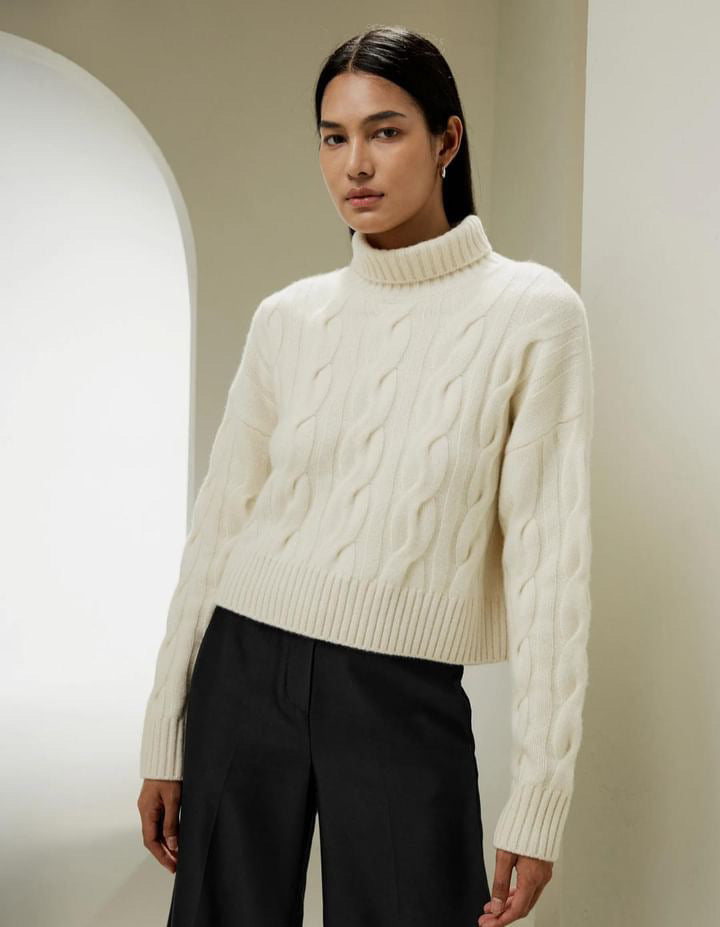 Luxe Women’s Cable Knit Oversized Turtleneck Cashmere Sweater