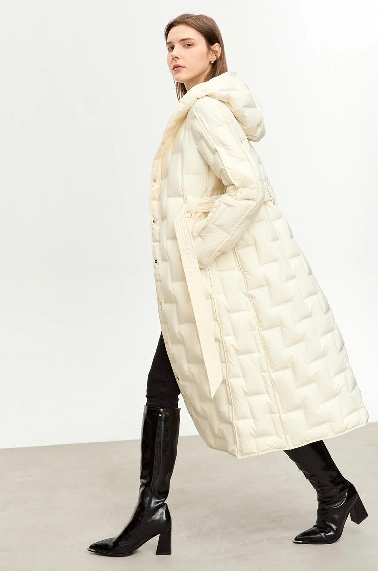 “Winter’s Tale” Women’s Minimalistic Hooded Winter Jacket