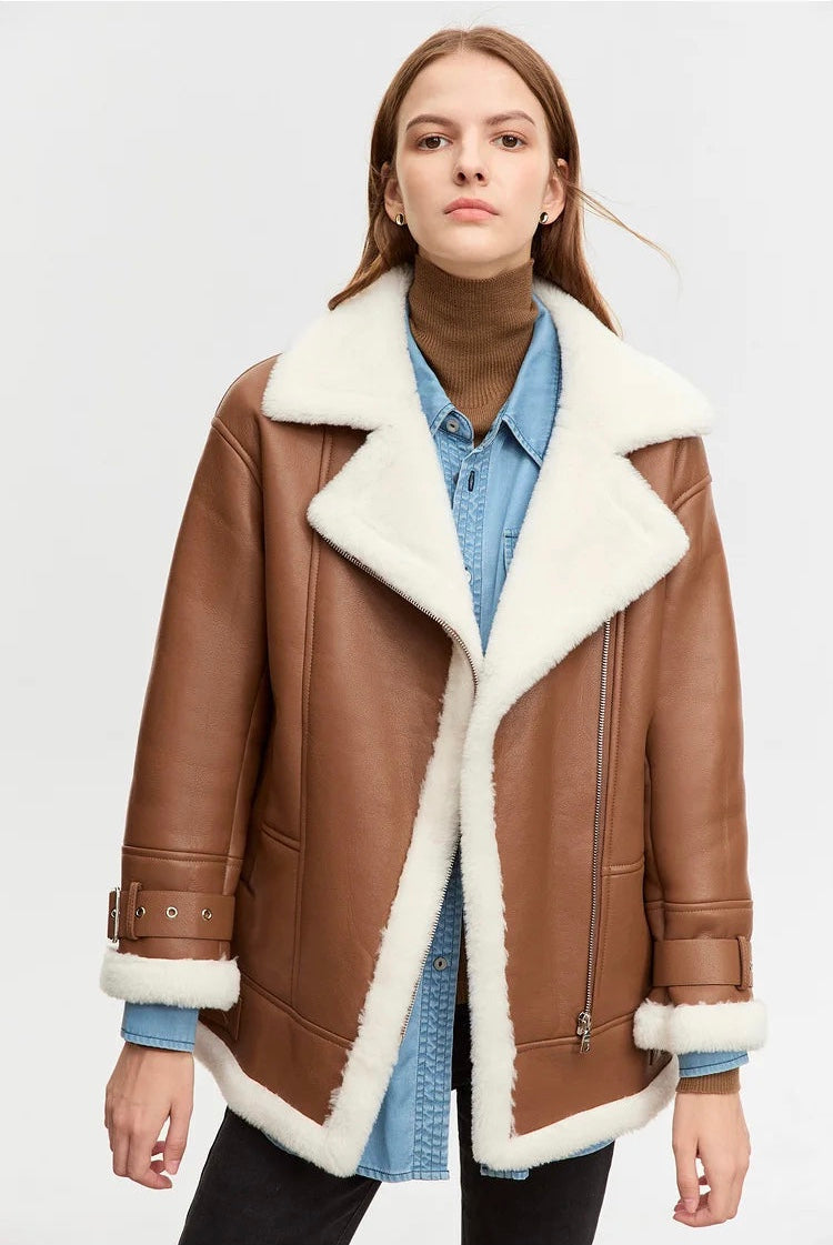 “Amy” Women’s Vintage Oversized Lambswool Fur Coat