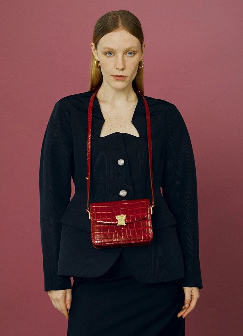 "Last Few Months" Retro Crocodile Leather Handbag