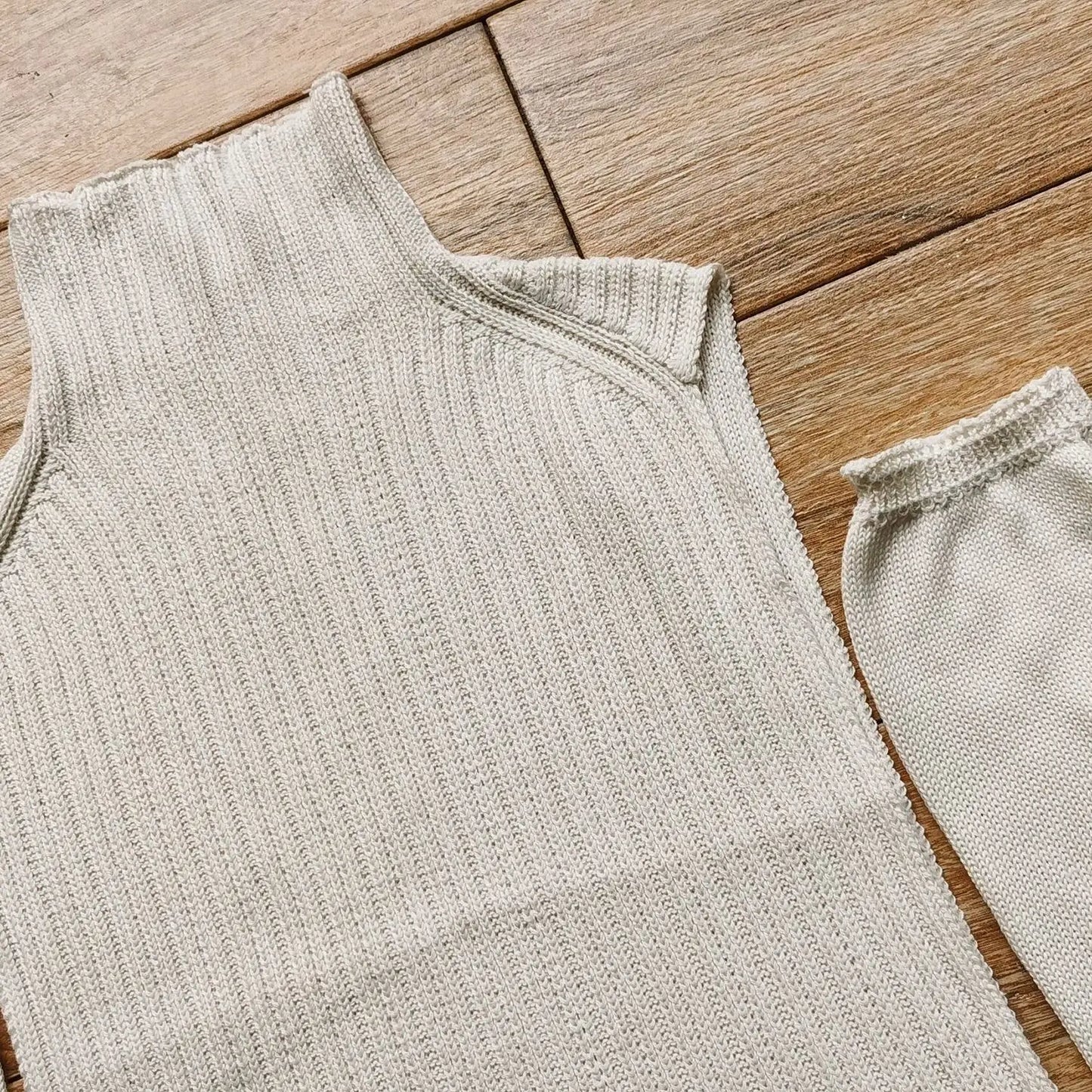 ”High Hopes” Vintage Long Sleeve Y2K Style Knitted Turtleneck Sweater Vest