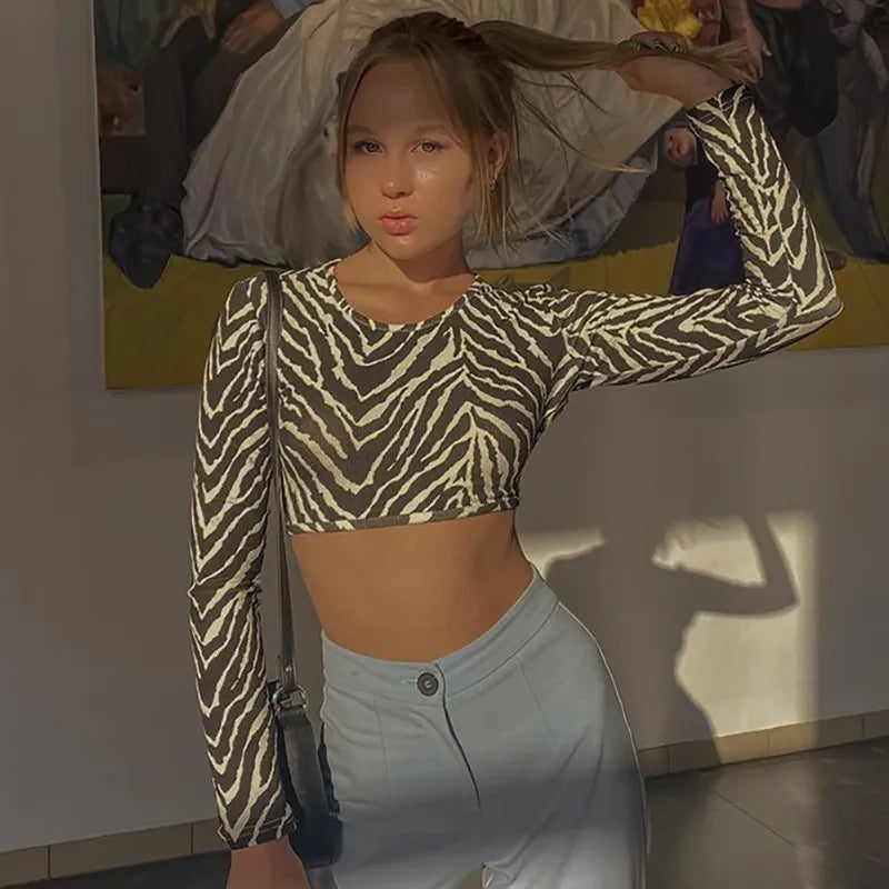 “Lil Baddie” Sexy Backless Long Sleeve Crop Top