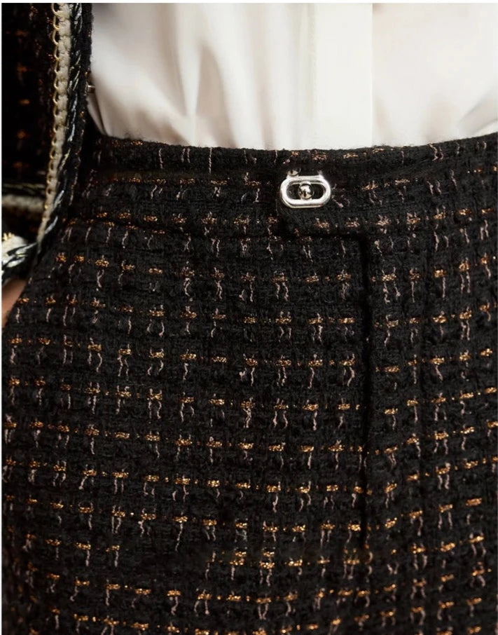 “Fantasy” Women’s Parisian Style Tweed Suit
