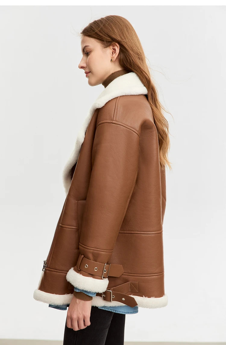 “Amy” Women’s Vintage Oversized Lambswool Fur Coat