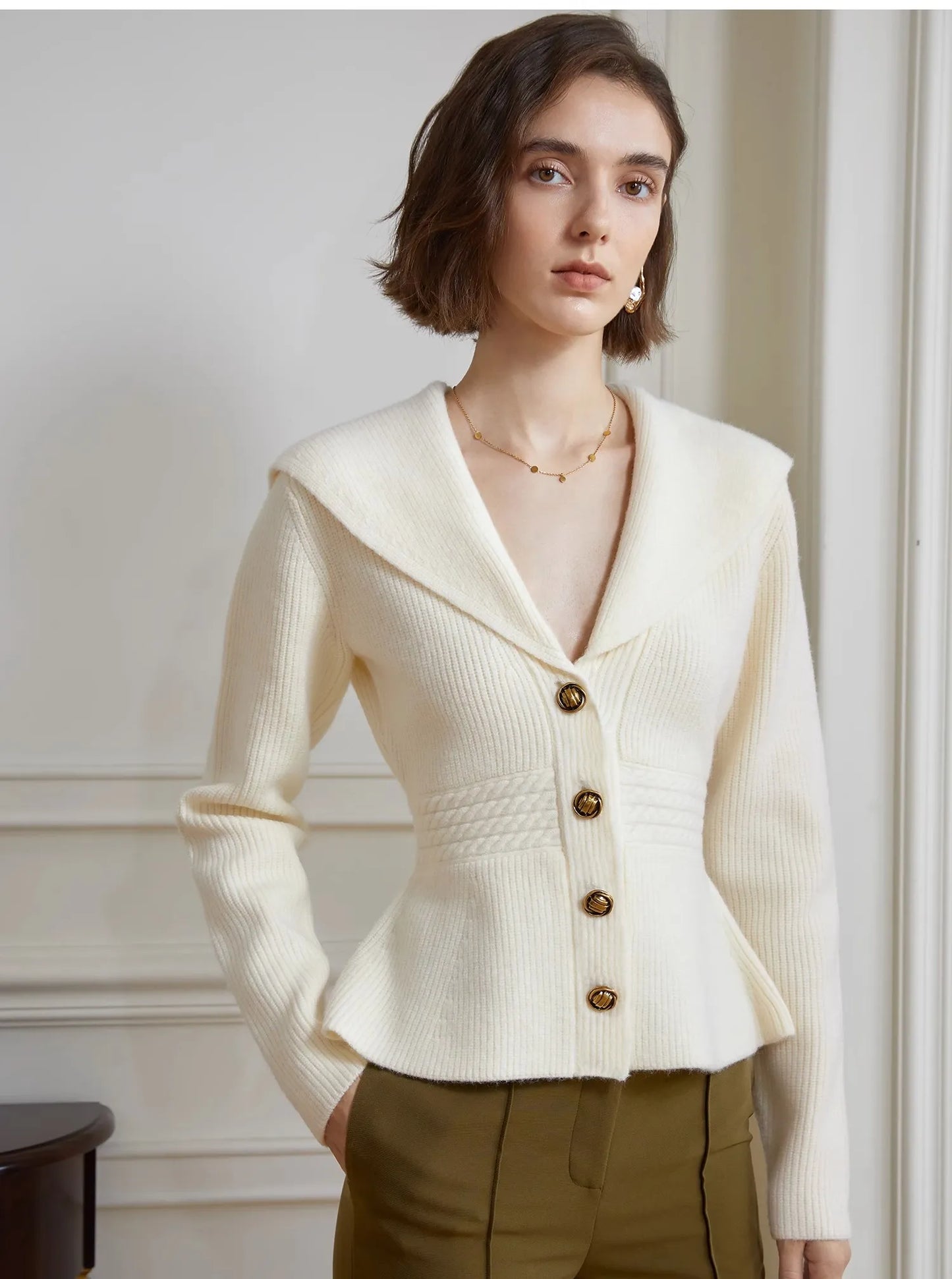 “Vivian” Women’s Knitted V-Neck Cashmere Sweater