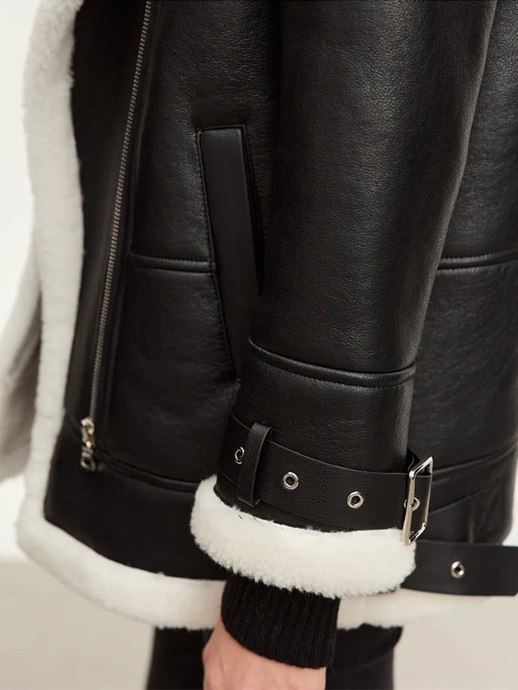 “Amy” Women’s Vintage Oversized Lambswool Fur Coat