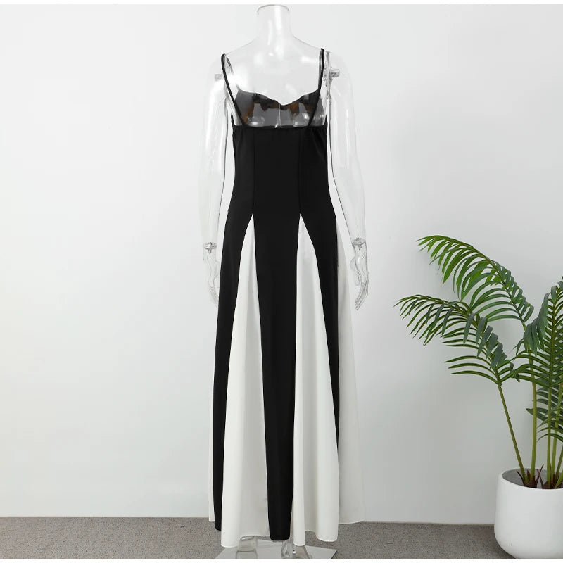 "Daisy" Women's Backless Pleated V-neck Maxi Dress