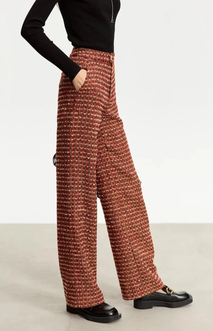 “Fantasy” Women’s Parisian Style Tweed Suit