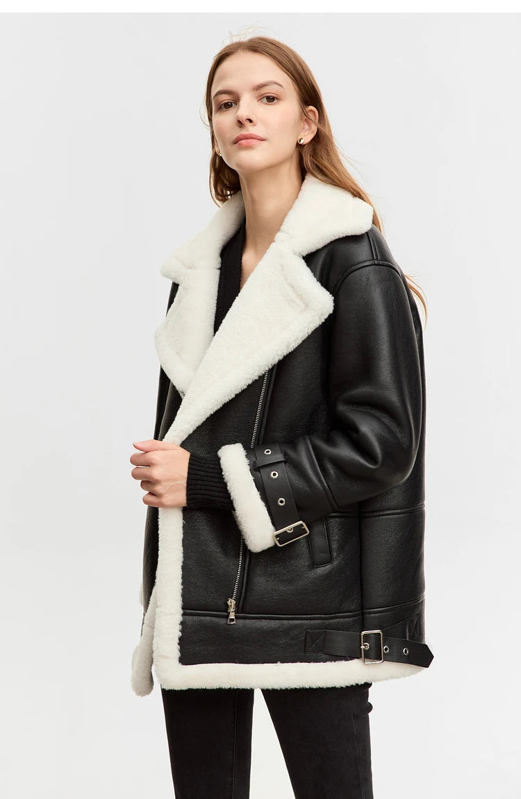“Amy” Women’s Vintage Oversized Lambswool Fur Coat