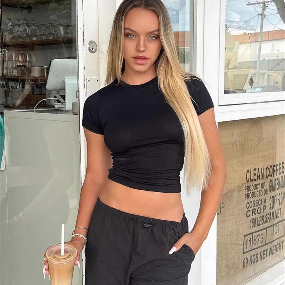 "Lé Tee" Women's Short Sleeve Casual Crop Top